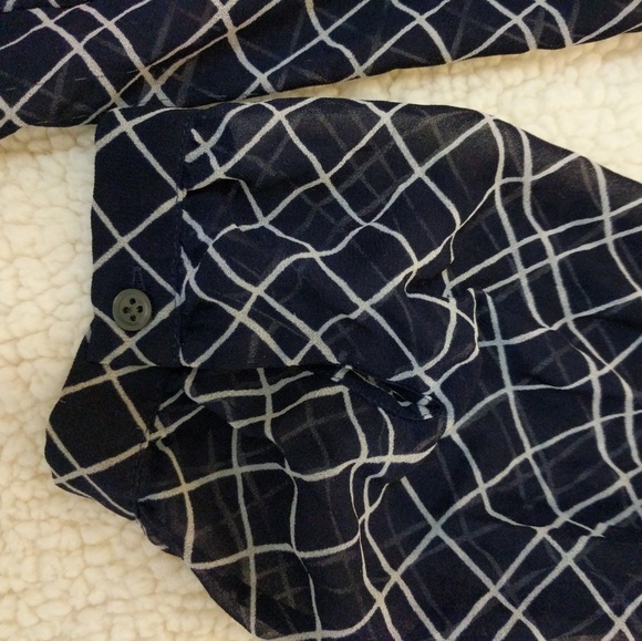 ♥️BR sheer navy+white blouse (XL)♥️ - Picture 3 of 8